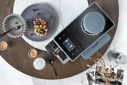 DE'LONGHI Kaffeevollautomat Rivelia EXAM440.55.G – 16 Kaffee-Rezepte, 2 Barista-Bohnenbehälter, grau Extra-Shot-Funktion, Innovatives Bean-Switch System, Touchdisplay